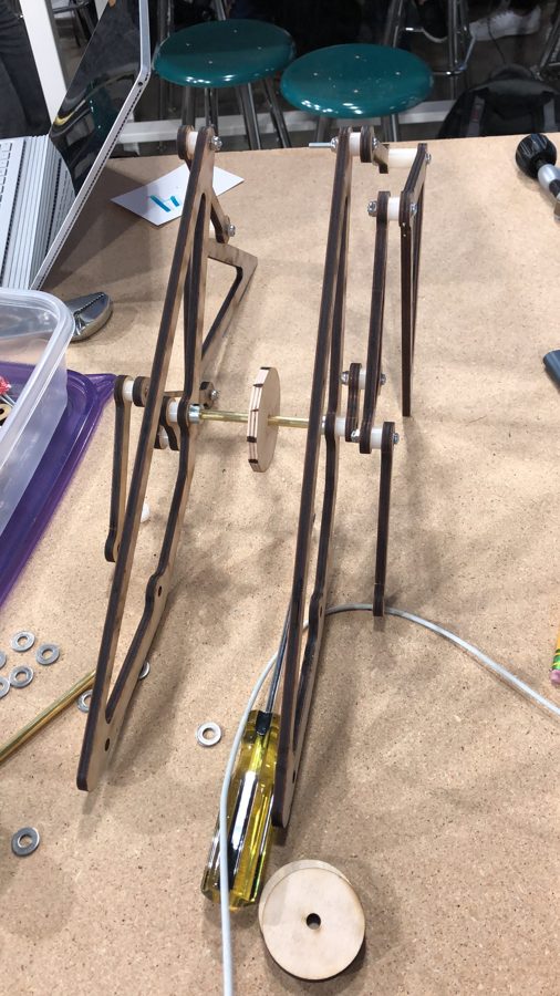 First hand-cranked Jansen linkage prototype